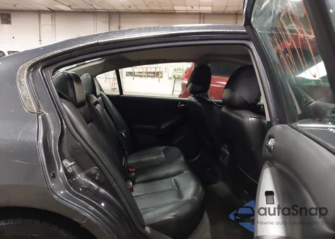 2011 Nissan Altima 2.5 S z USA, uszkodzony, nr VIN 1N4AL2AP0BN424924